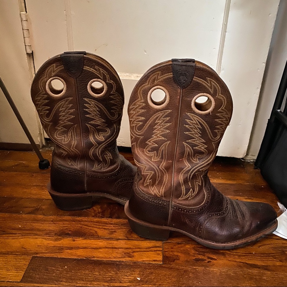 SOLD Mens Ariat Heritage Roughstock Boots